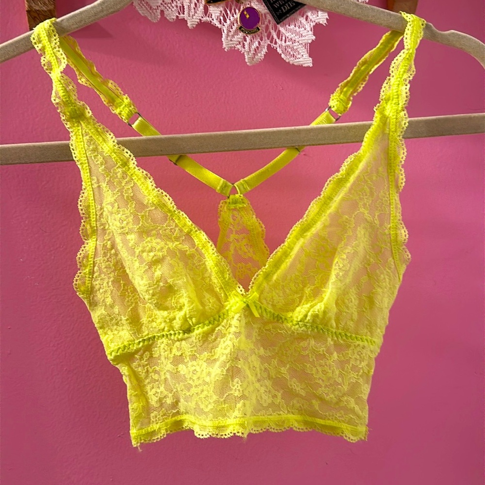 Set of 3 Victorias Secret Lace Bralettes & (1) Hanky Panky purple bralette XS
